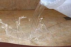 从化漏水维修 免砸砖防水材料该如何施工